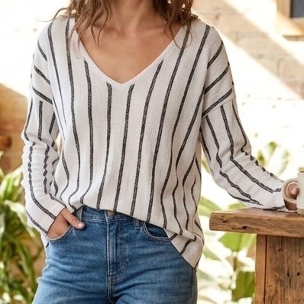 Anthropologie Willa Textured Vertical Stripe V-Neck Blouse Top size S